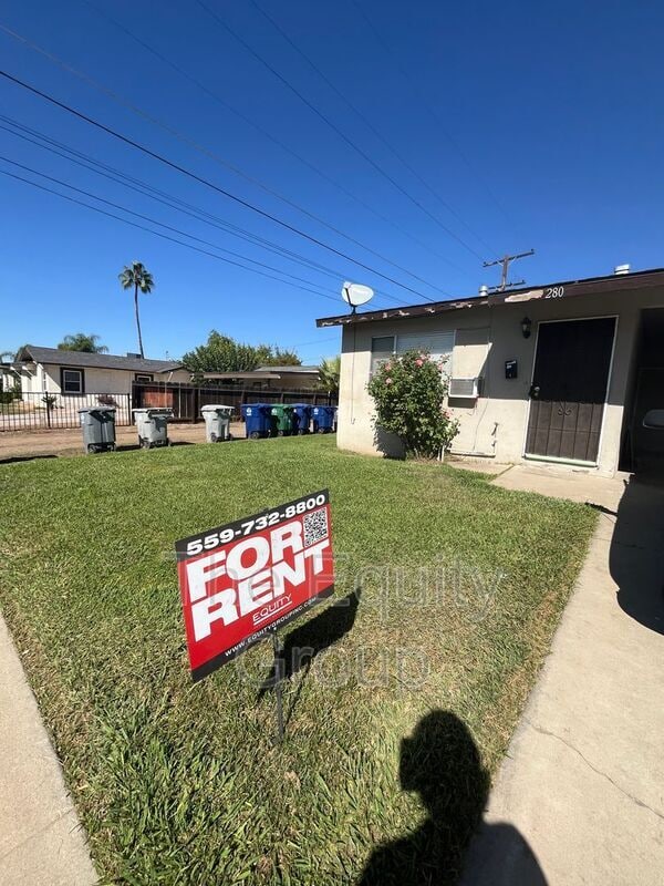 Primary Photo - 280 E Whitney Ave