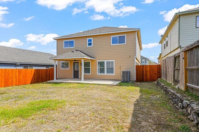 Building Photo - BEAUTIFUL 4 BEDROOM PROPERTY LOCATED IN BU...