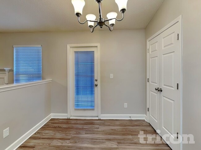 Building Photo - 2668 Captains Watch Rd NE