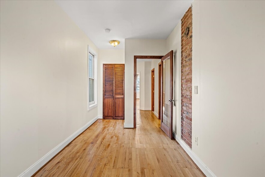 Building Photo - 1254 Florida Ave NE