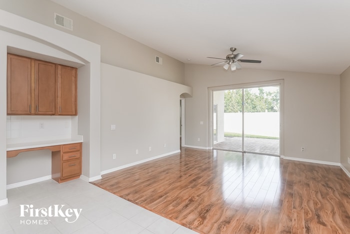 Building Photo - 1523 Sweetspire Dr