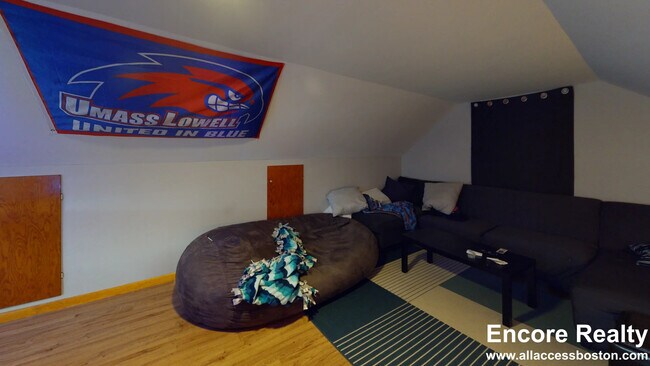 Building Photo - 60-62 Pinkert St