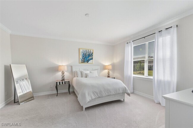 Building Photo - 28044 Sanibel Sands St