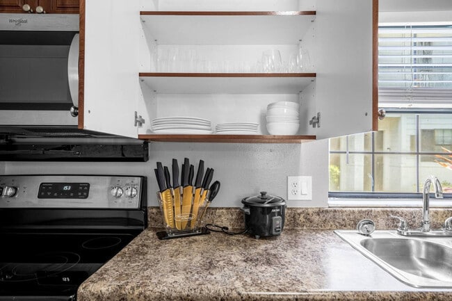 Building Photo - 13921 Heritage Club Dr