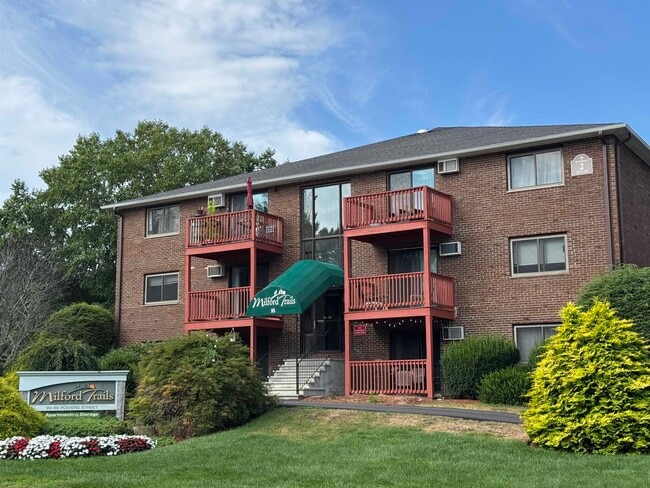 Building Photo - 95 Powers St