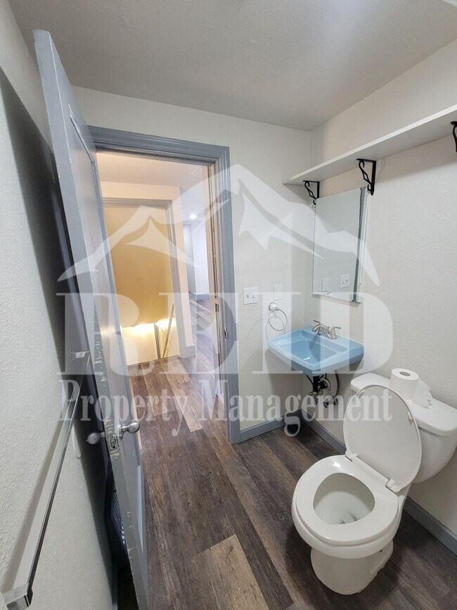 Building Photo - Centrally Located Bremerton Home With Partial View of Sinclair Inlet from Deck