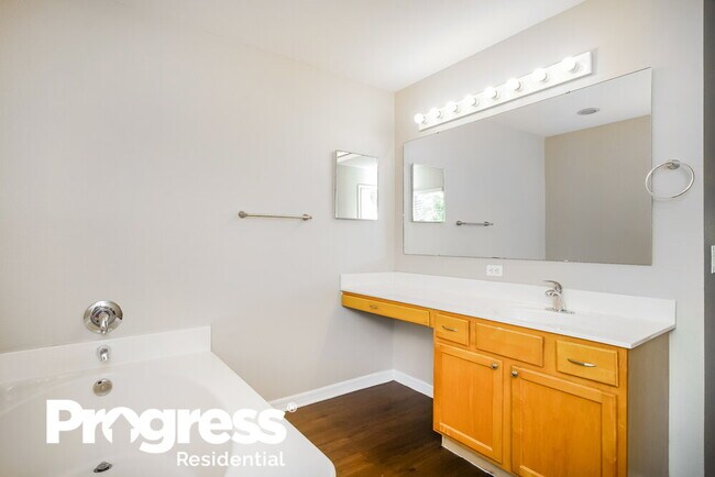 Building Photo - 2404 Amethyst Ct