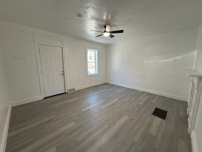 Building Photo - Newly Renovated Three-Bedroom, One Bathroom Row Home - Special Available – Contact Our Office for...
