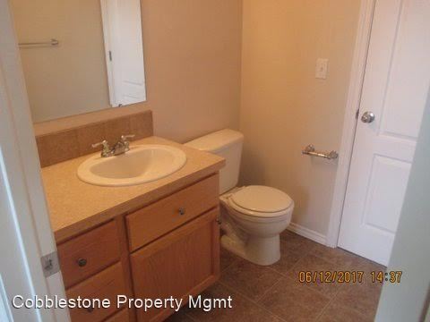 Building Photo - 4 br, 2.5 bath House - 3503 S Payette Rive...