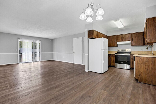 Building Photo - cpl8