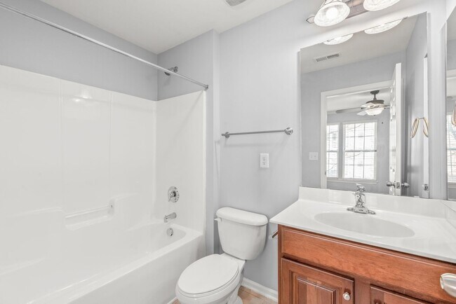 Building Photo - Charming Full-Brick Townhome in the Heart of South End