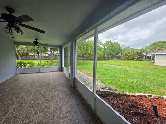 Building Photo - Beautiful 4 Bedroom in Gated Compass Pointe