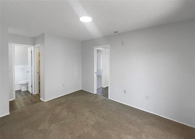 Building Photo - 7846 Cayuga Dr