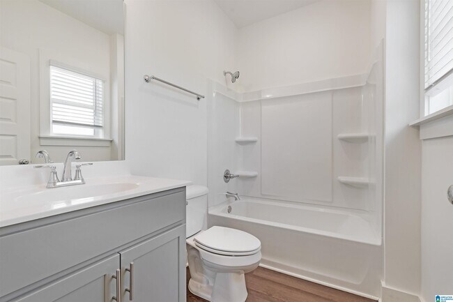 Building Photo - 240 Huntley Pl