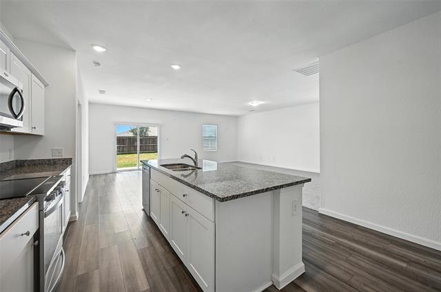 Building Photo - 1637 Escondido Dr