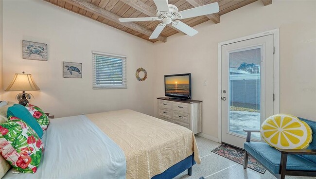 Building Photo - 817 Harbor Dr S