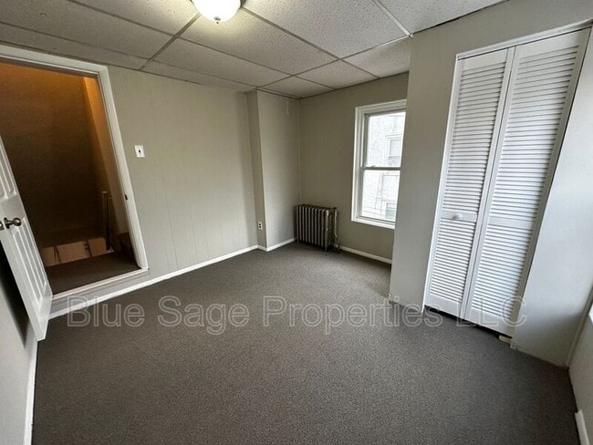 Building Photo - 3418 W 3rd St