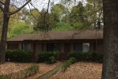 Building Photo - 315/317 Epps Bridge Duplex