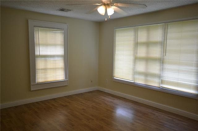 Building Photo - 15639 River Rd