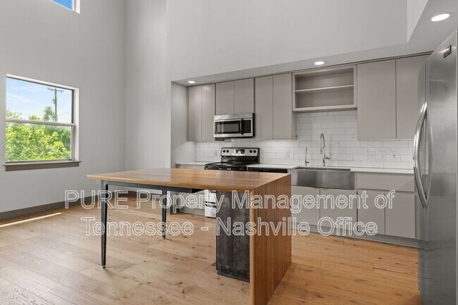 Building Photo - 1260 Martin St
