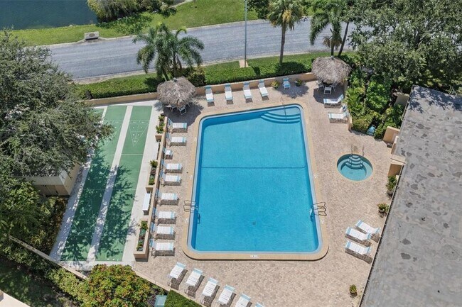 Building Photo - 2616 Cove Cay Dr