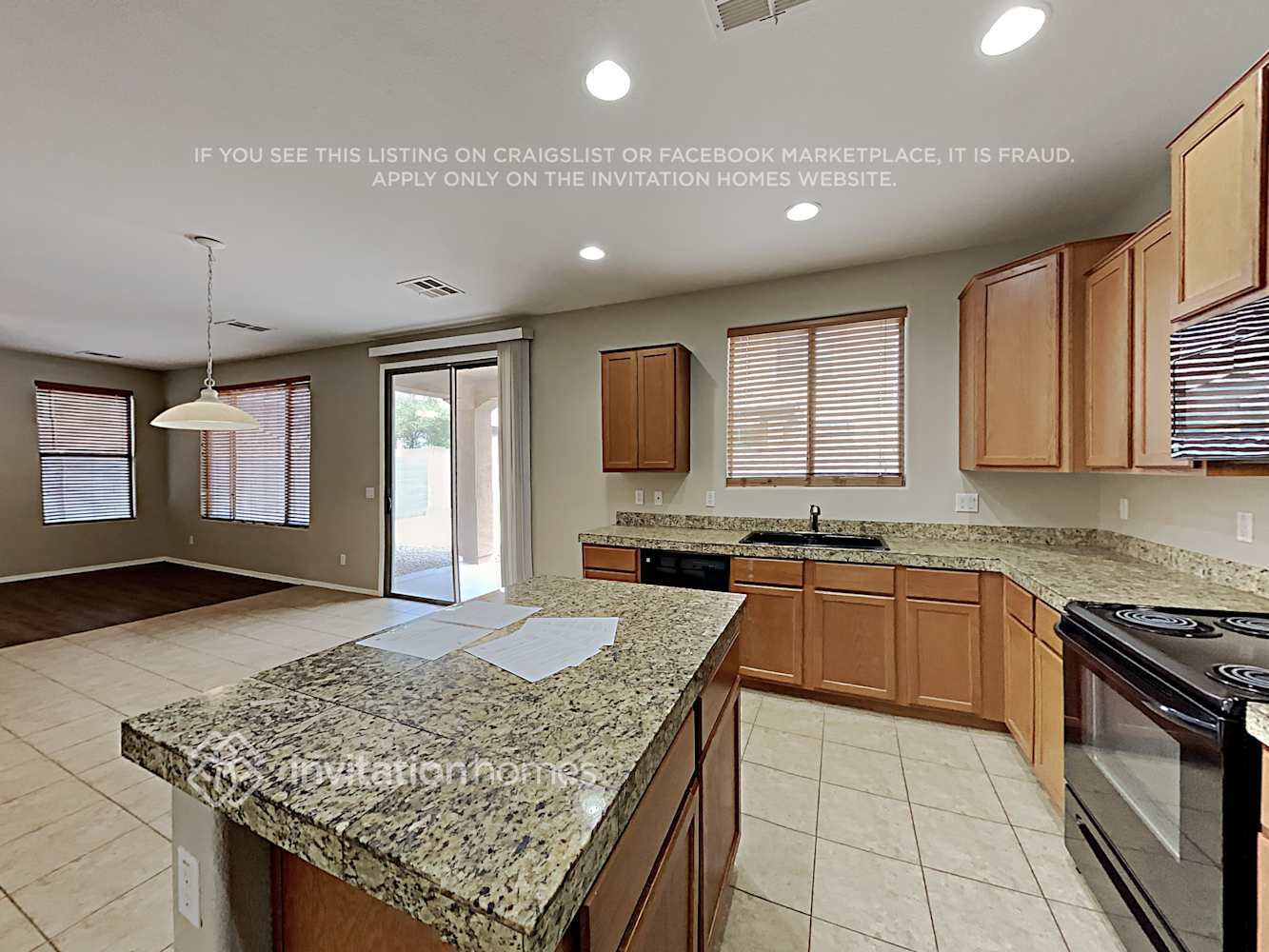 Building Photo - 4112 E Cherry Hills Dr