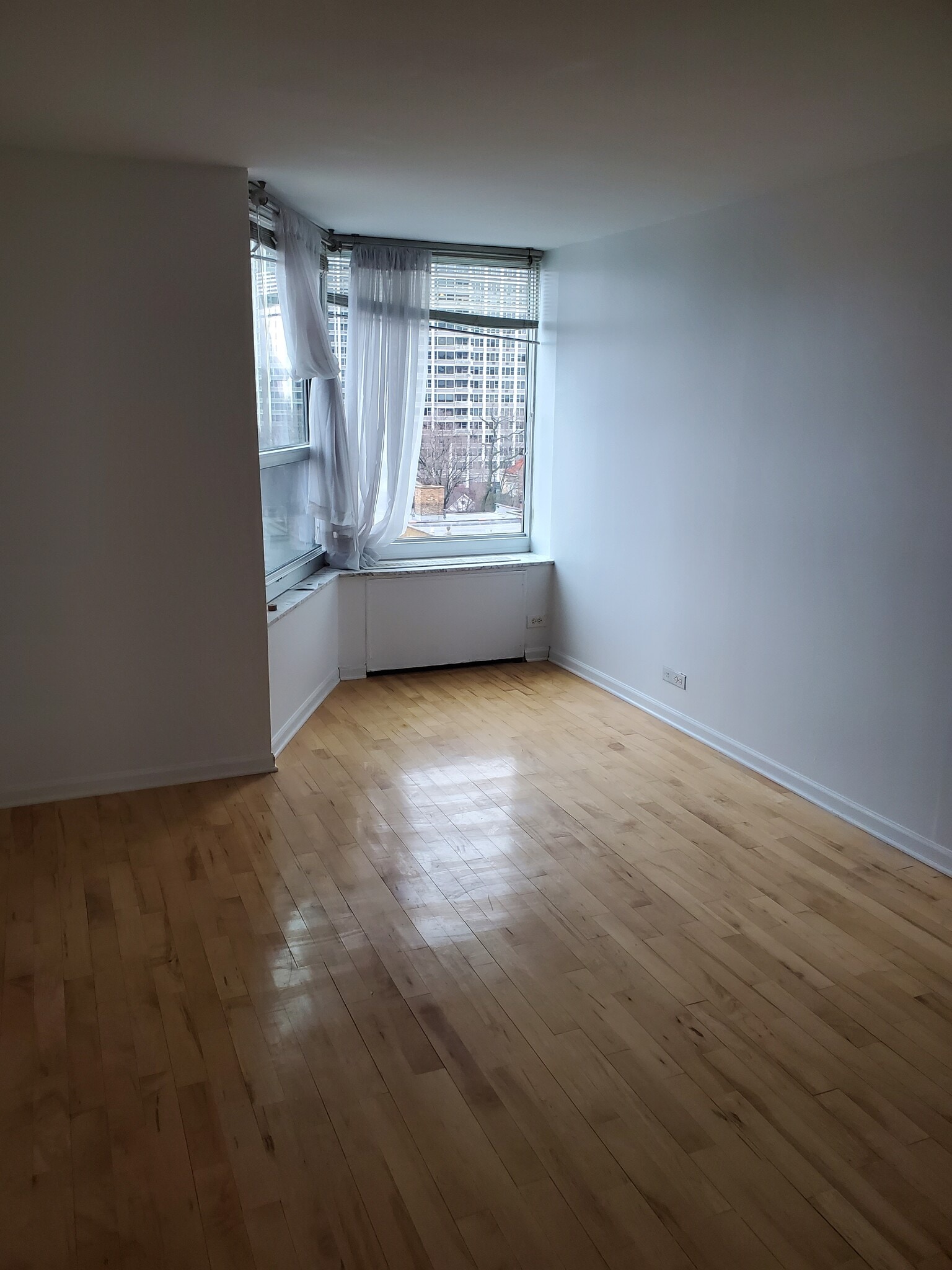 Building Photo - 720 W Gordon Terrace