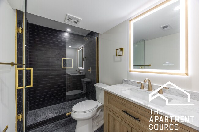 Building Photo - 4638 N Hamilton Ave