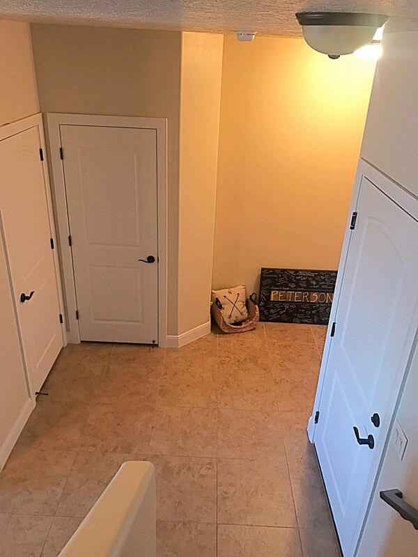 Building Photo - 355 W 200 S