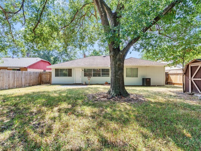 Building Photo - 24006 Spring Gum Dr