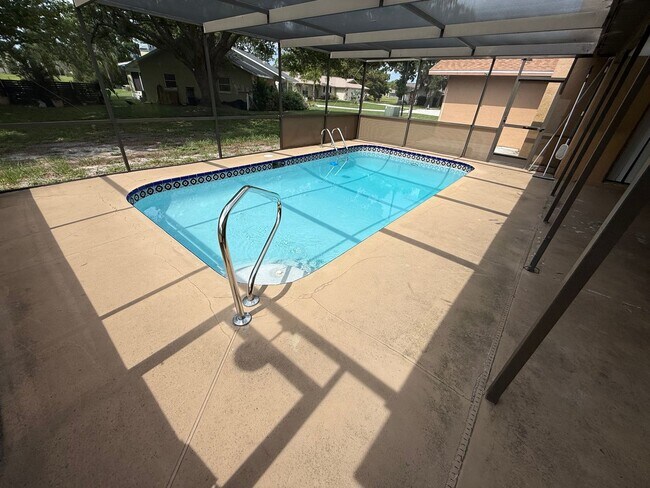 Building Photo - EXCELLENT 3/2/2 POOL HOME – 1,658 SQ FT!