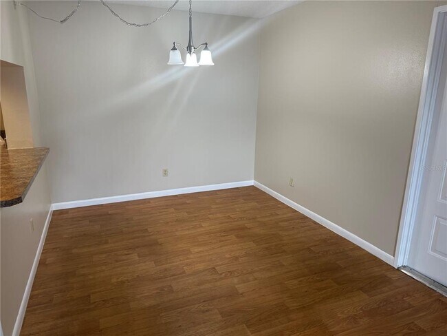 Building Photo - 8215 Sun Spring Cir