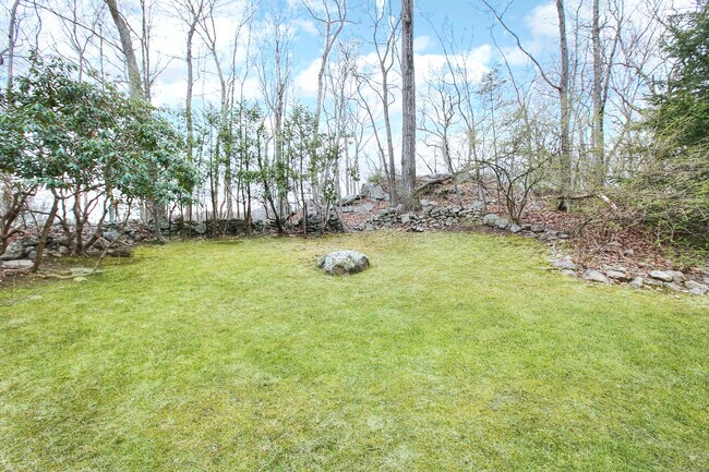 Building Photo - 1 Graystone Ln