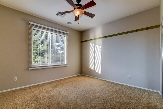 Building Photo - 4 bedroom 2 bath home in Highlands Ranch neighborhood in Chino Valley