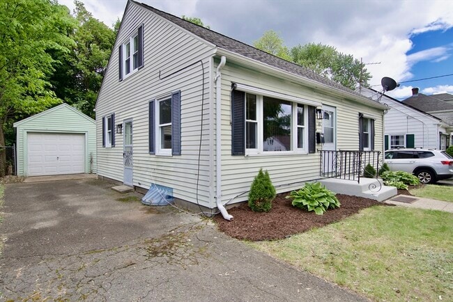 Building Photo - 63 Grandview St