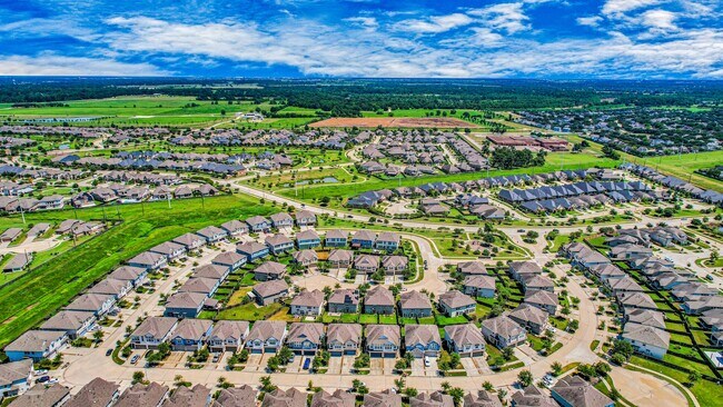 Building Photo - 1715 Ryon Falls Dr
