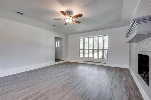 Building Photo - 2051 Oakbluff Dr