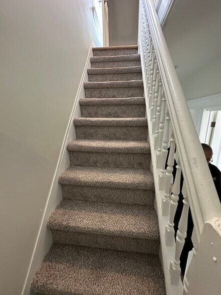 Building Photo - 59 Arnold Ter