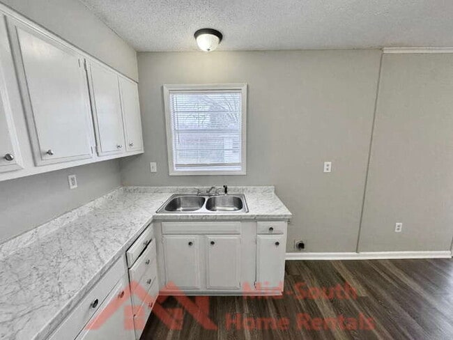 Building Photo - 3940 Schoolfield Rd