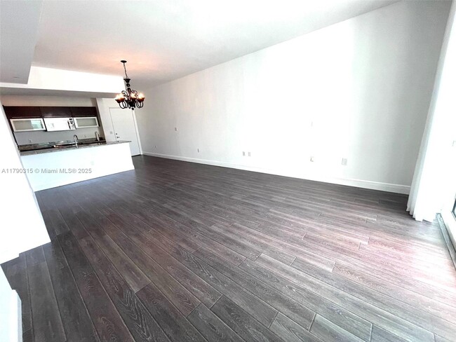 Building Photo - 951 Brickell Ave