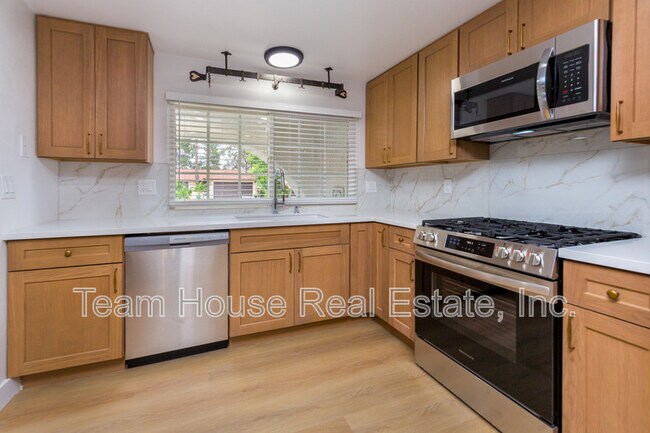 Building Photo - 18735 Bookham Dr