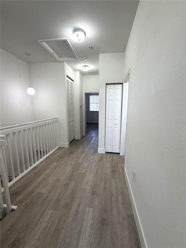 Building Photo - 1088 SW 144th Ave