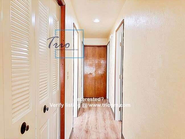 Building Photo - 3887 N Clarey St