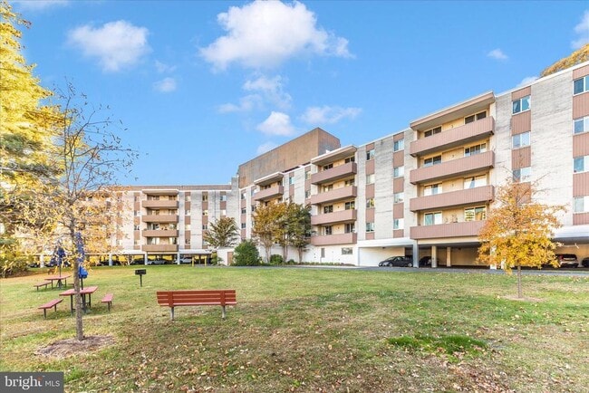 Building Photo - 7505 Democracy Blvd