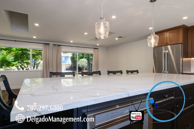 Building Photo - Lovely Benicia 4 Bedroom Home