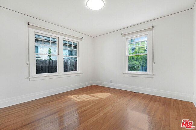 Building Photo - 11970 Darlington Ave