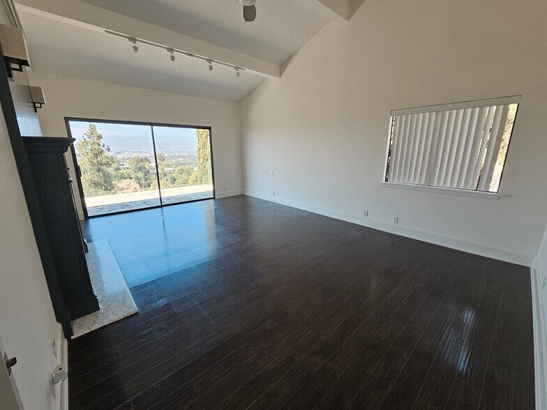 Building Photo - 3622 Roberts View Pl