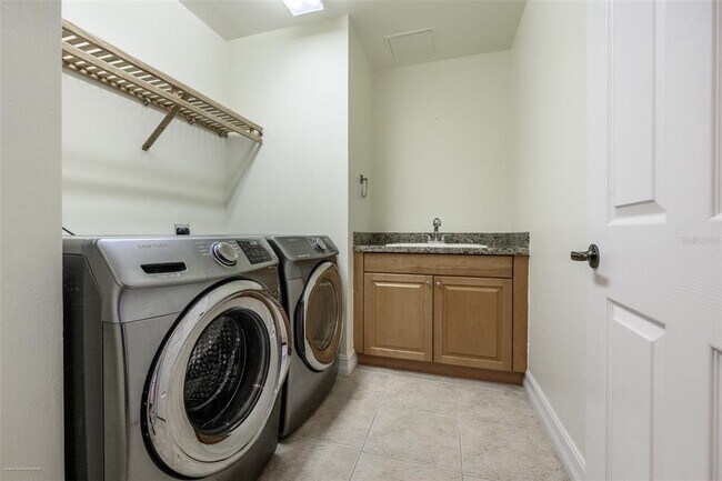 Building Photo - 89 Vivante Blvd