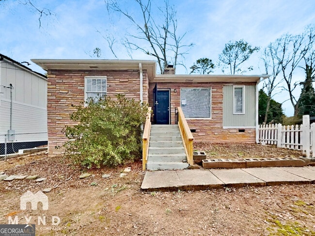 Building Photo - 1284 Westmont Rd SW