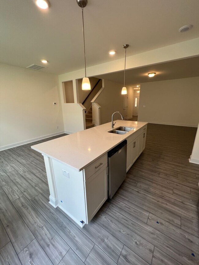 Room in 3 Bedroom Townhome at 105 Blandfor... 105 Blandford St